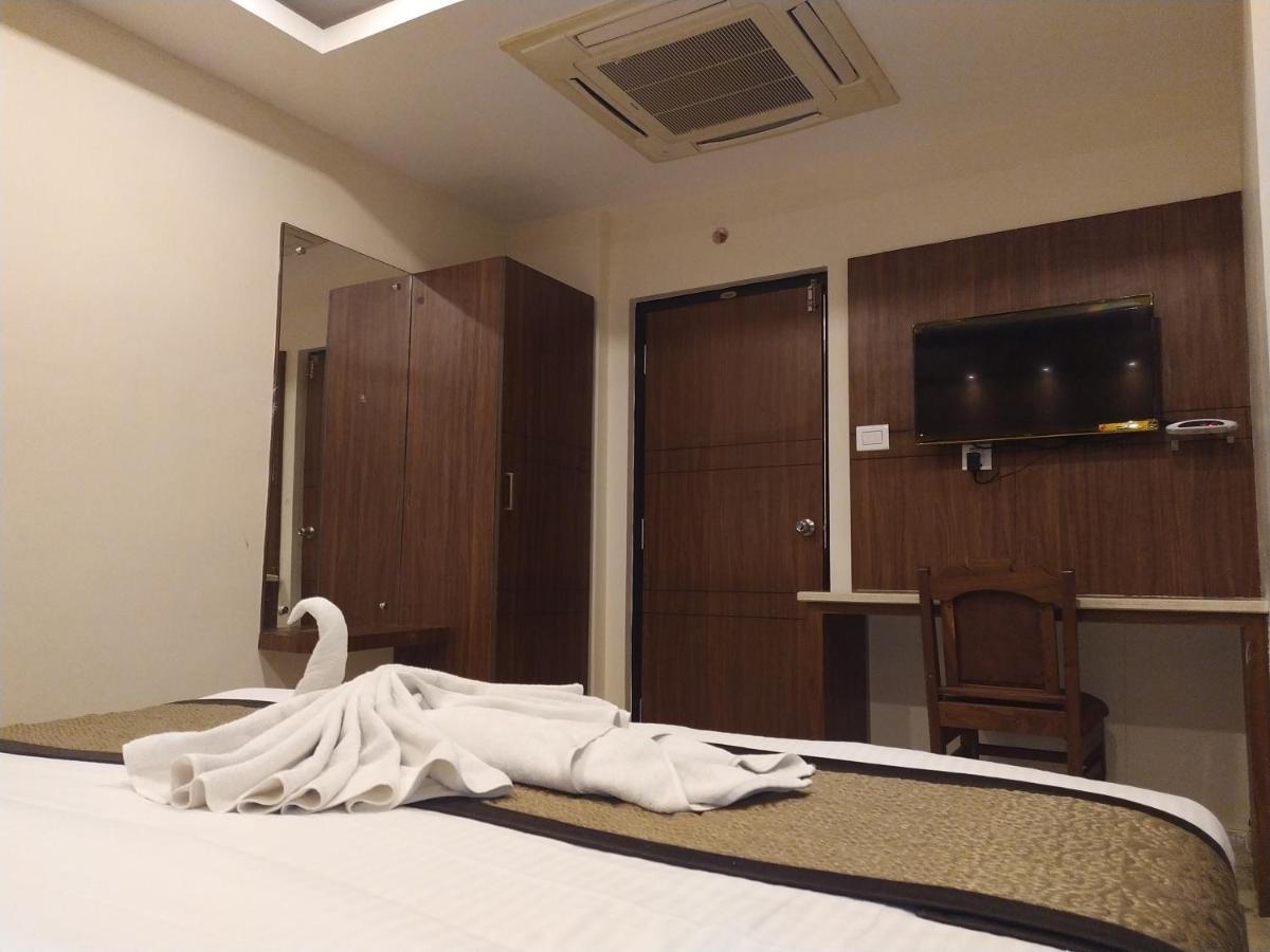Hotel White Boutique Pondicherry Exterior photo